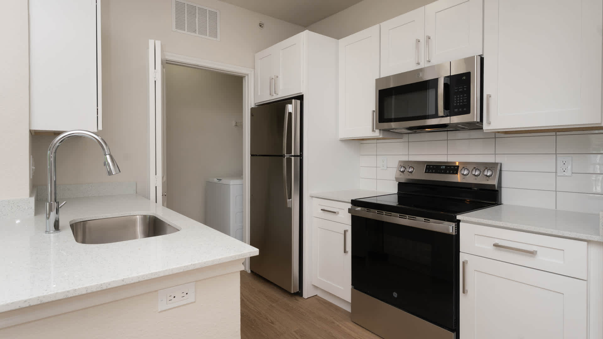 Kia Ora Park Apartments – photo 4