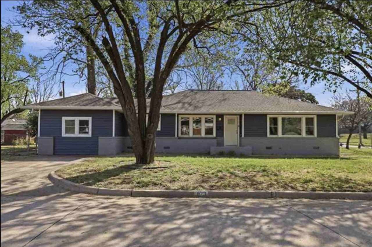 823 S Ridge Drive – photo 2