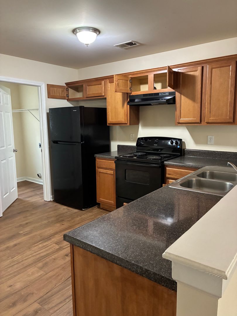3 Bedrooms, 2.5 Bathrooms – photo 3