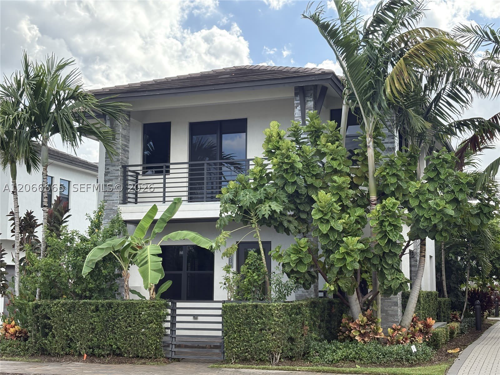8217 Nw 46Th St – photo 1
