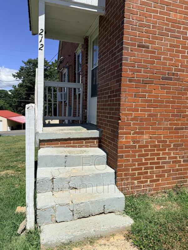 212 Main Ave E – photo 3