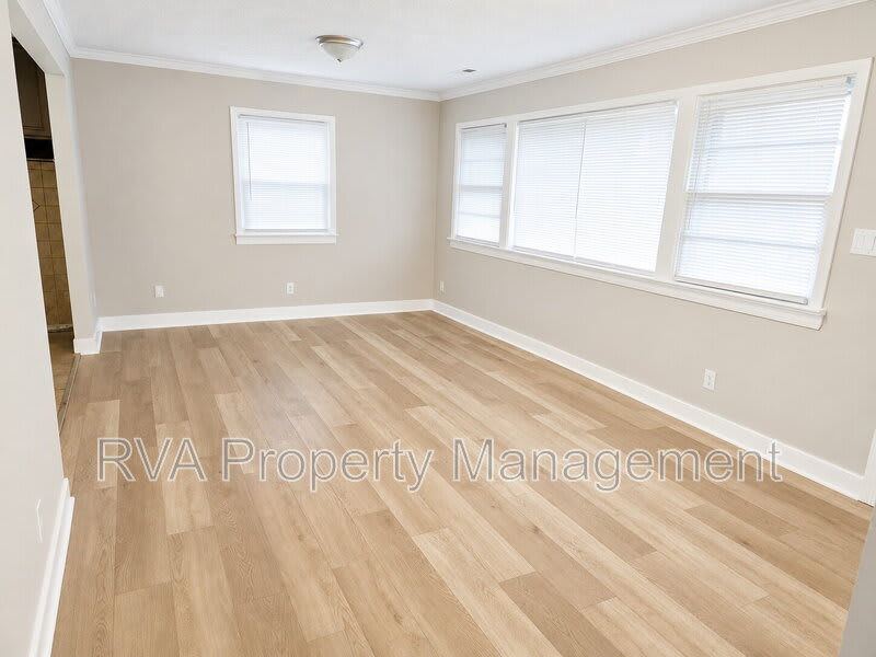 4812 Gilmour Road – photo 4