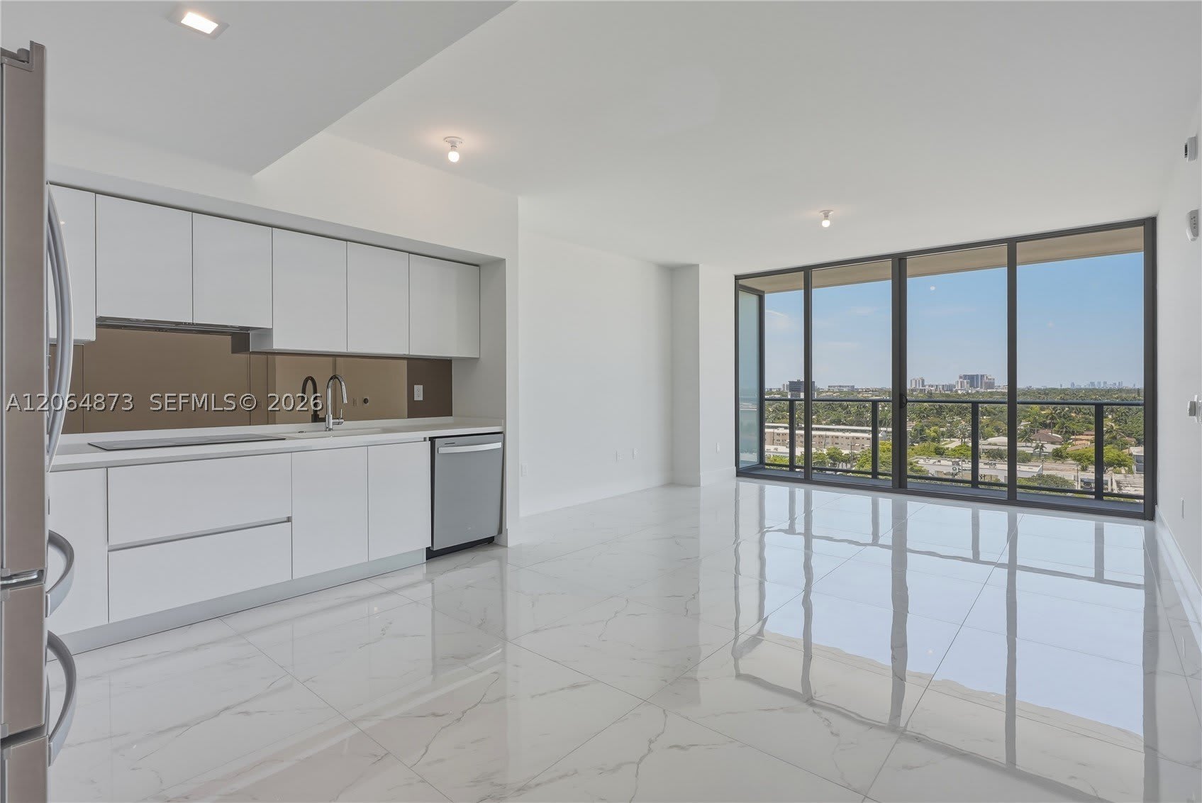 1170 E HALLANDALE BEACH – photo 3