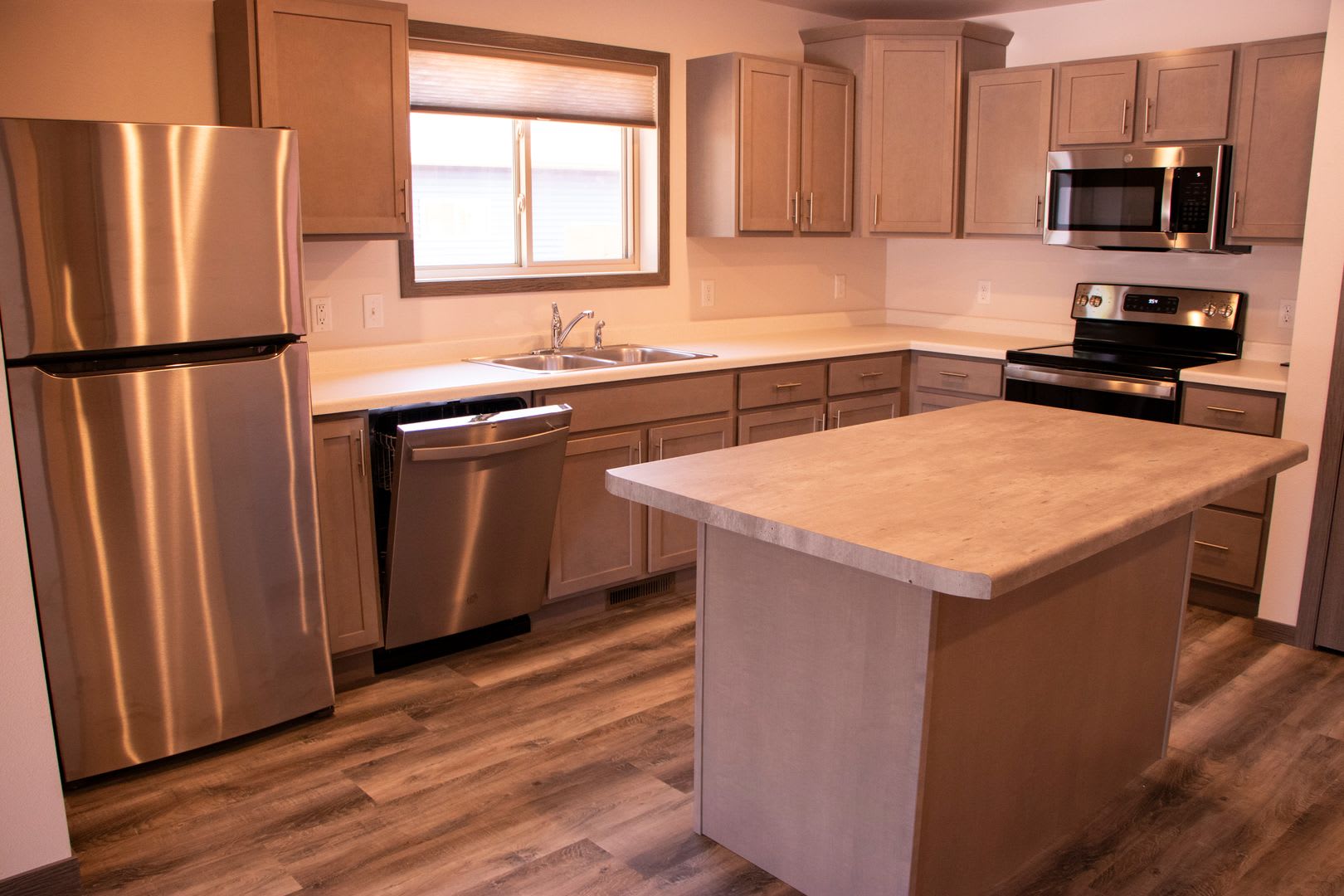 2Bed End Unit – photo 5