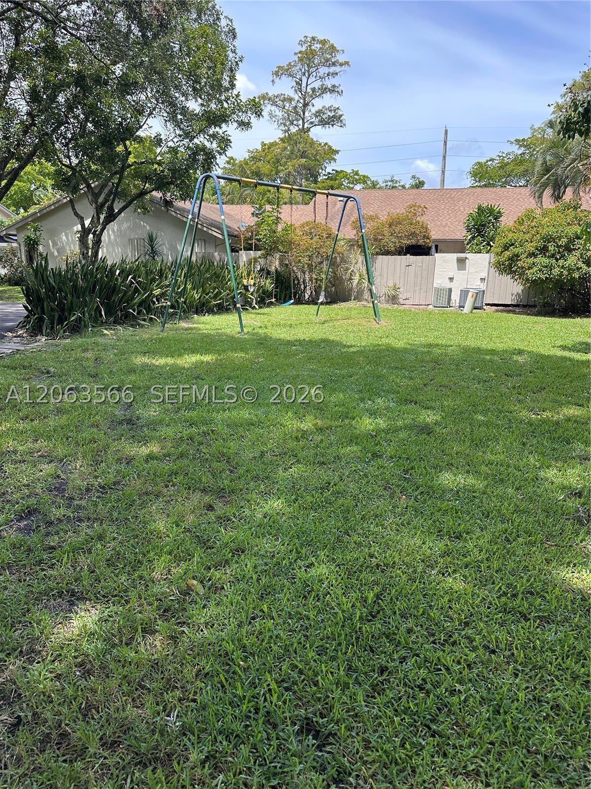 3032 S Oakland Forest Dr – photo 3