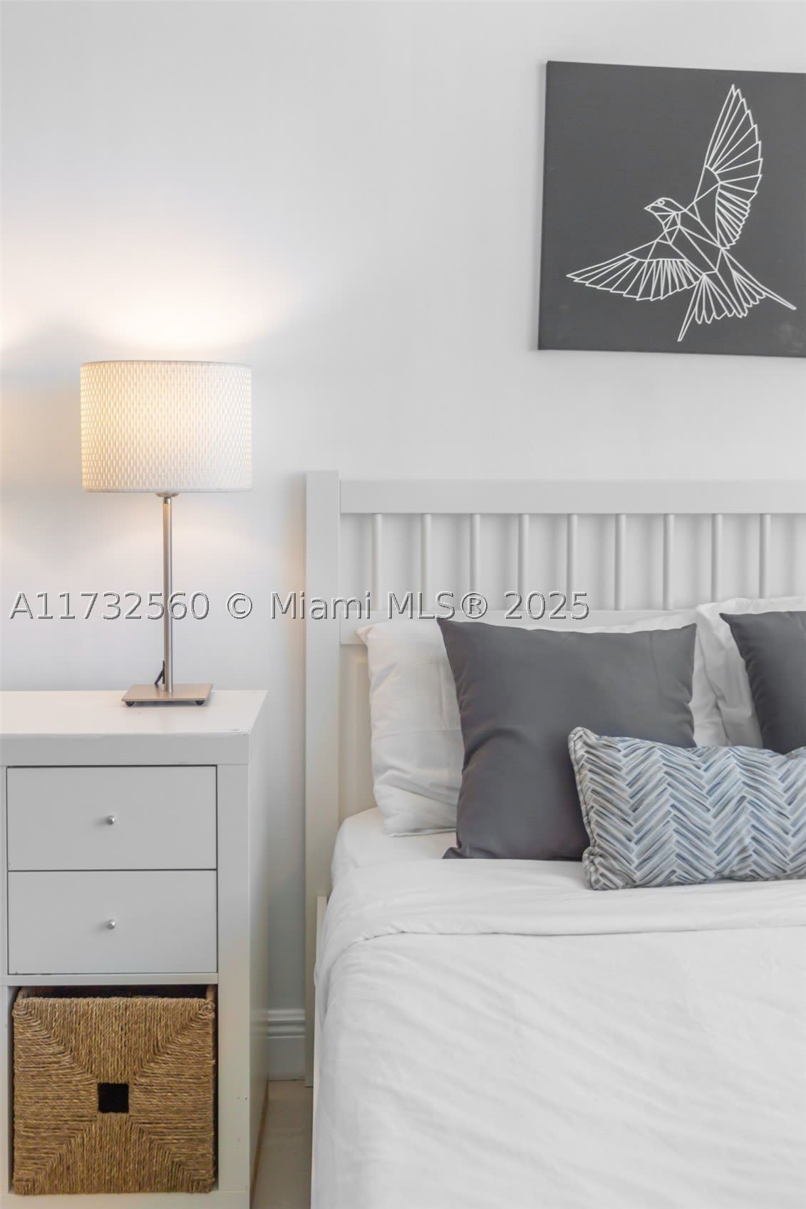 5445 Collins Ave – photo 4