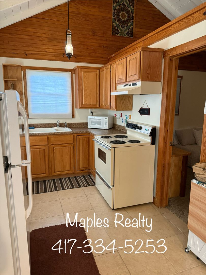Single Bedroom Home in Rockaway Beach – photo 3