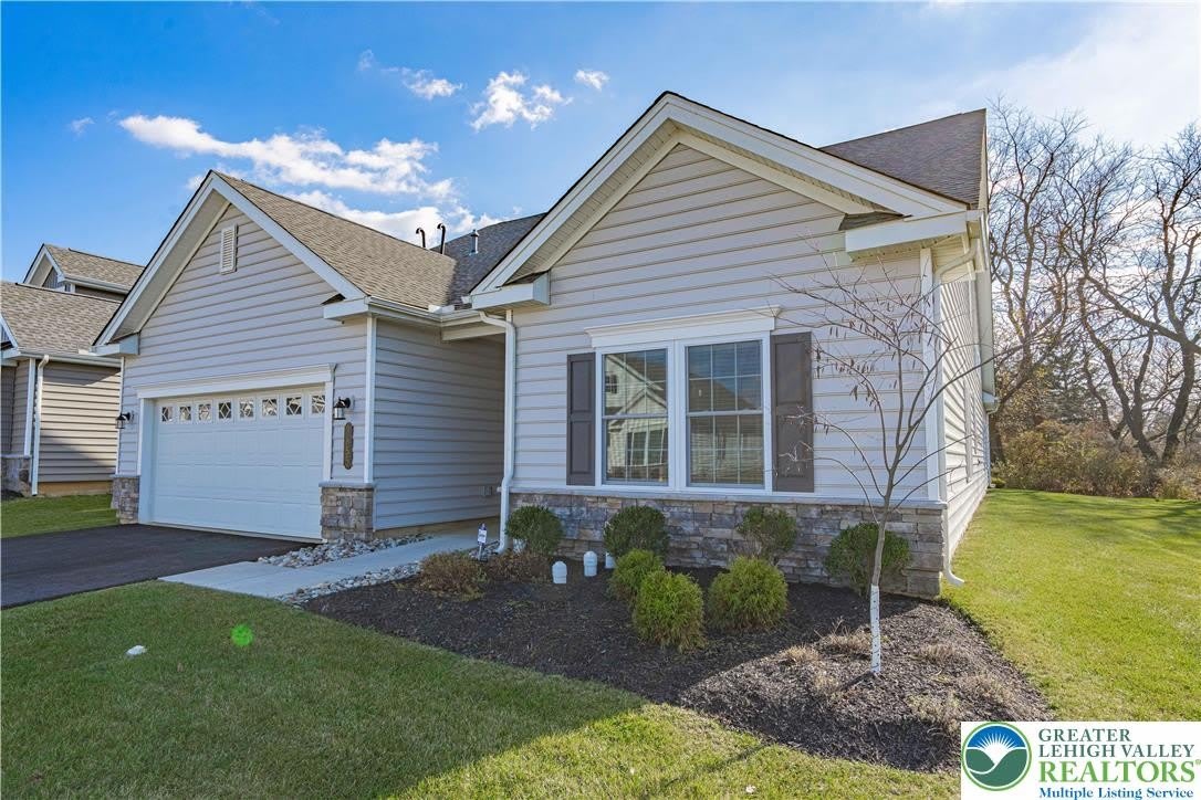 3855 Victors Way – photo 1