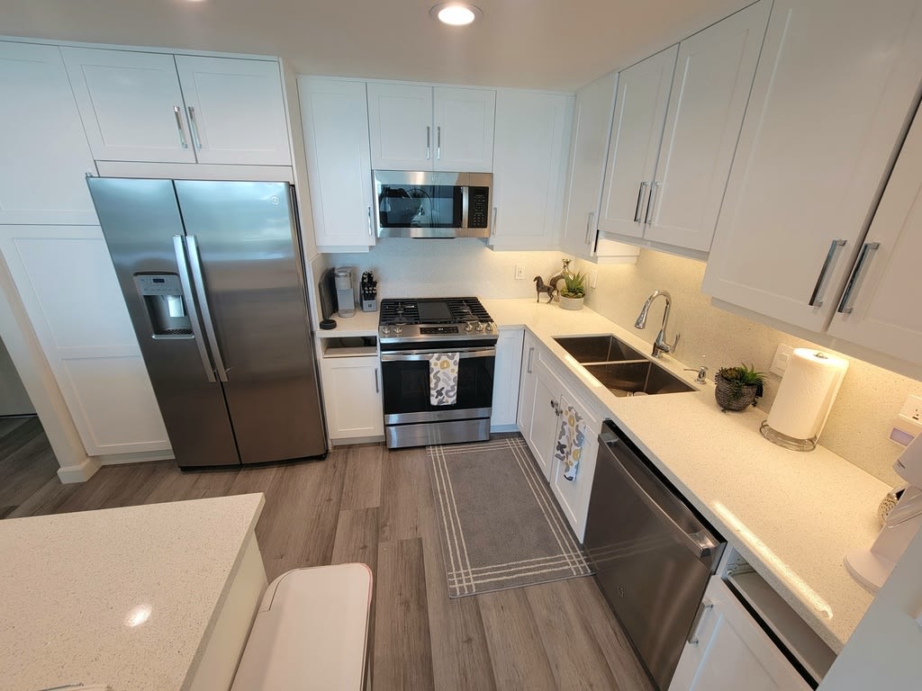 555 Front St. – photo 5