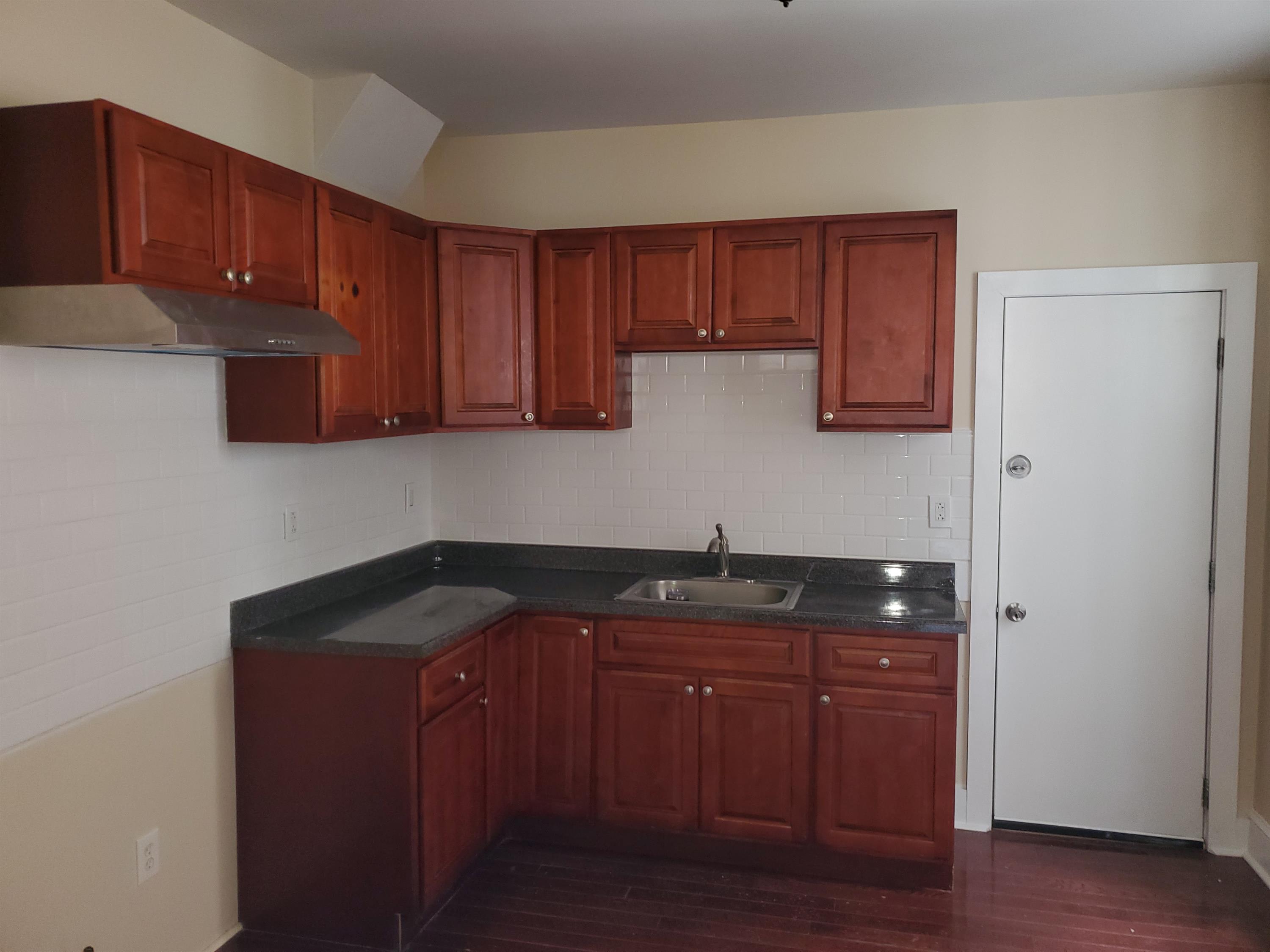 3050 Memphis Street – photo 3