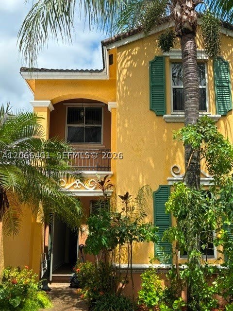 4219 NE 9th St – photo 1