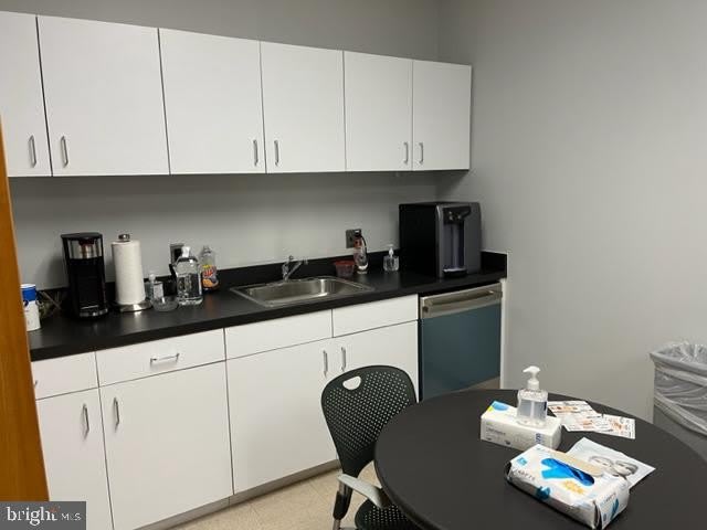 950 HERNDON Parkway – photo 3