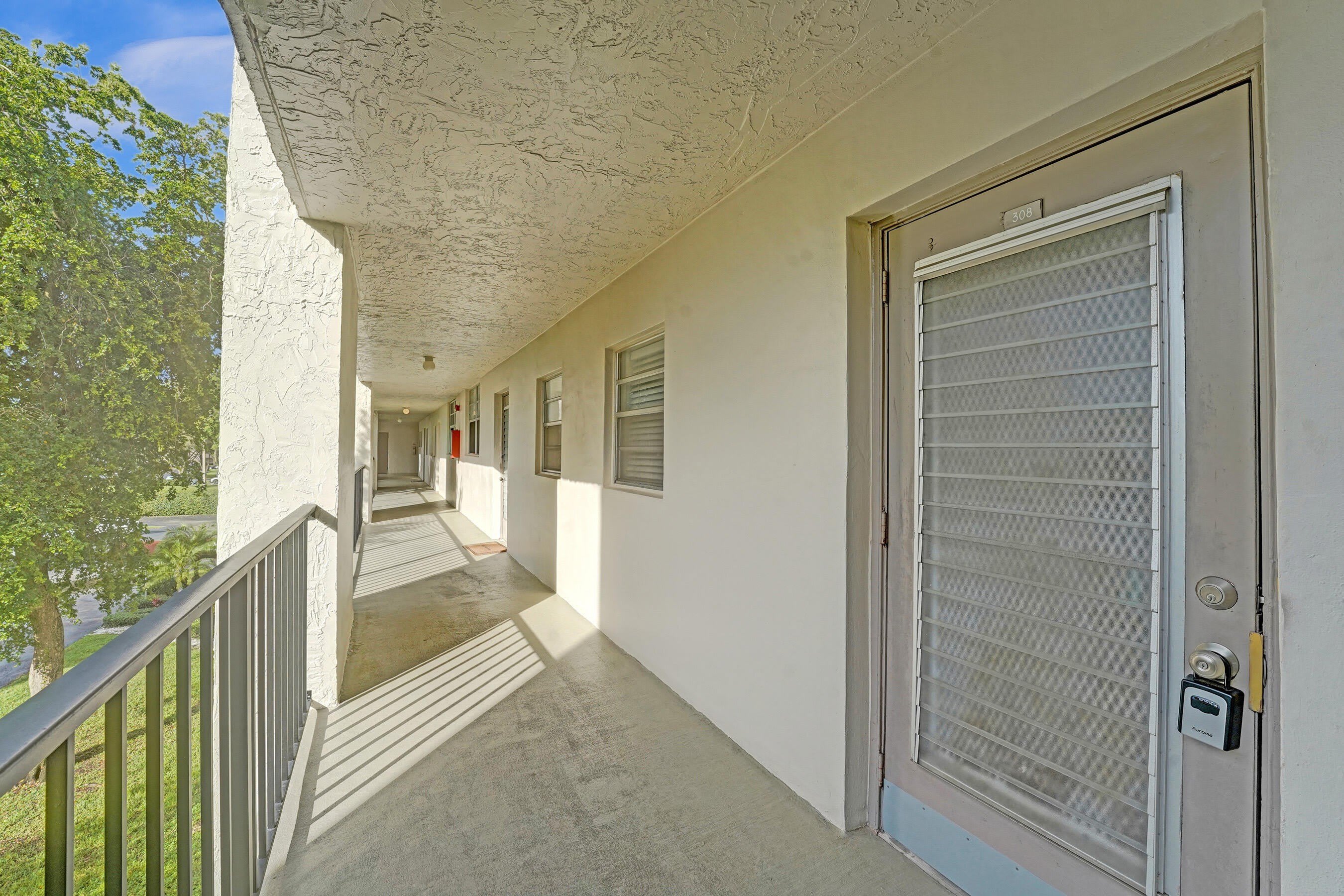 9470 Poinciana Place – photo 4