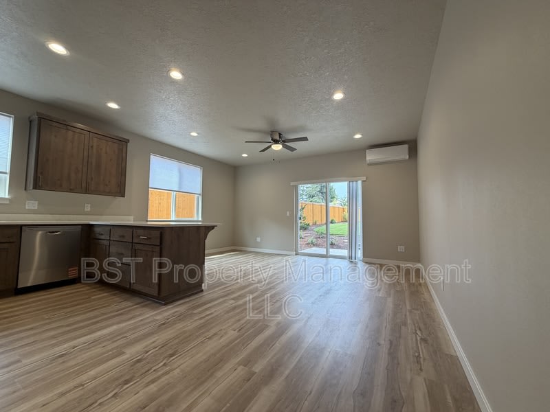 4025 Filbert St NE, Keizer, OR 97303 – photo 5