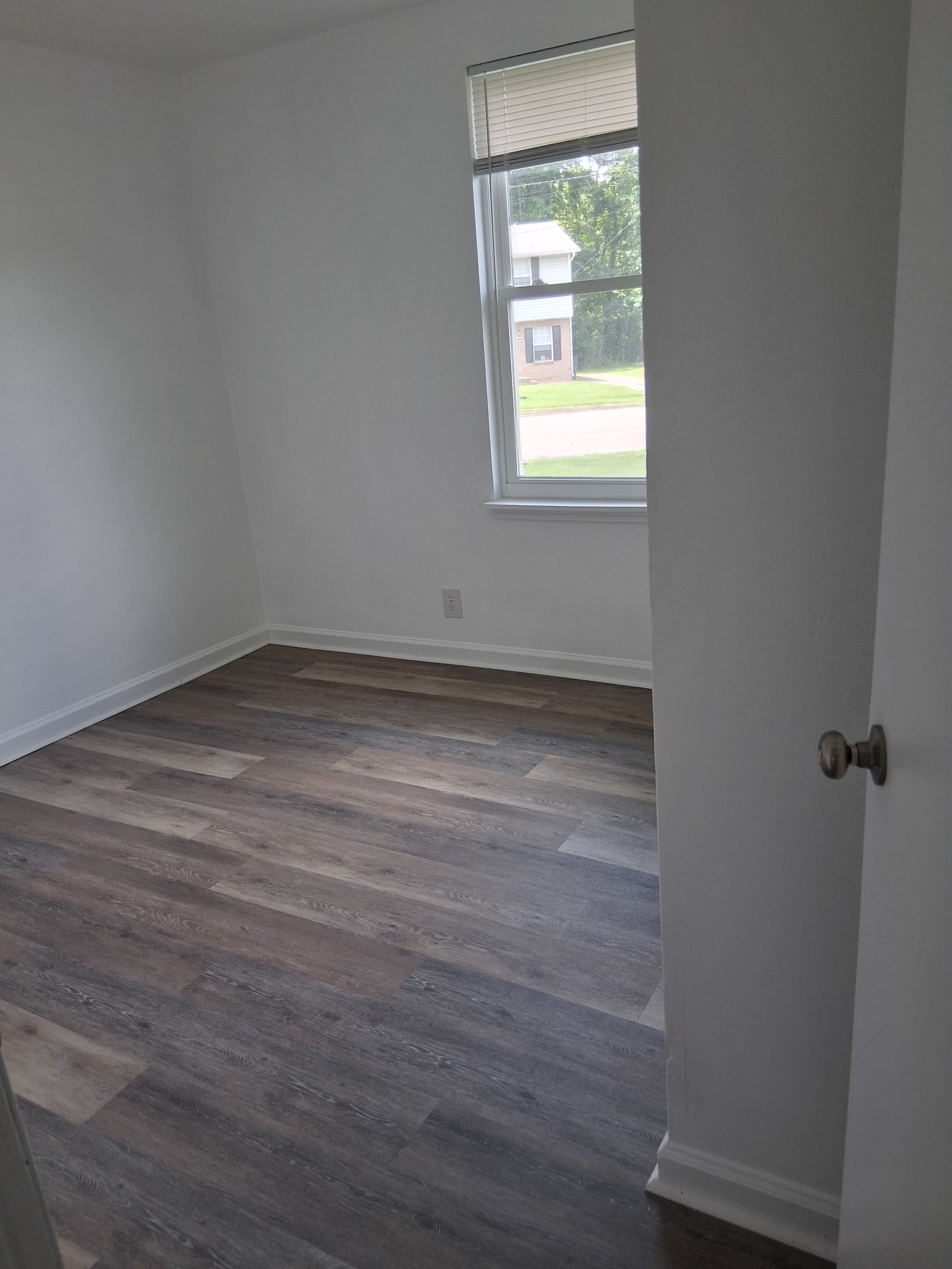 2810 Vista Lane – photo 2