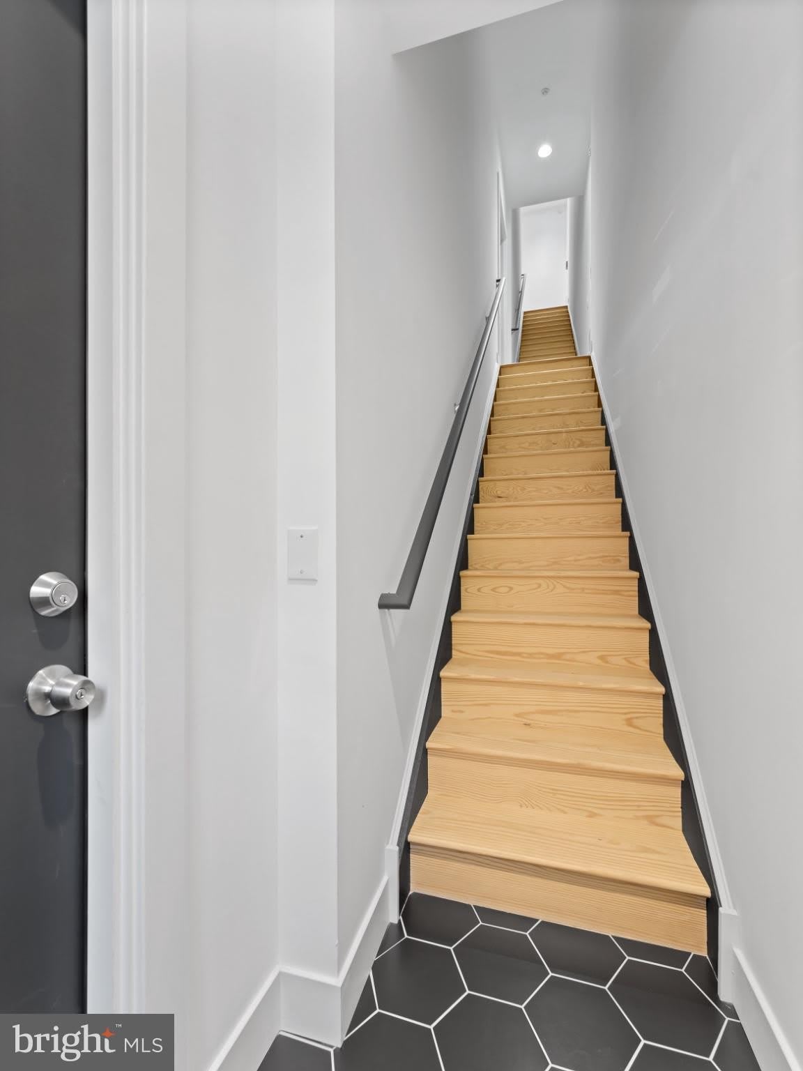 6442 LANSDOWNE Avenue – photo 3