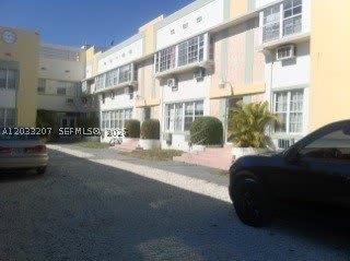1612 Drexel Avenue – photo 2