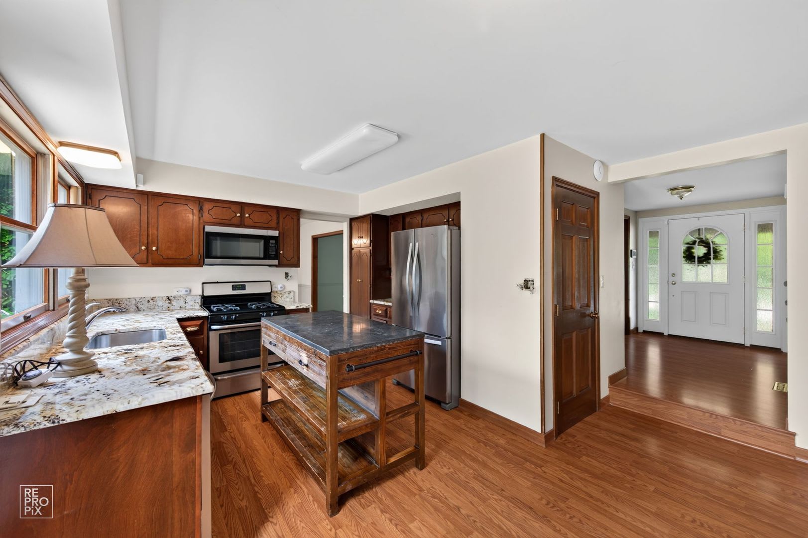 Rarely Available Four Bedroom Walk to Downtown Naperville – photo 5