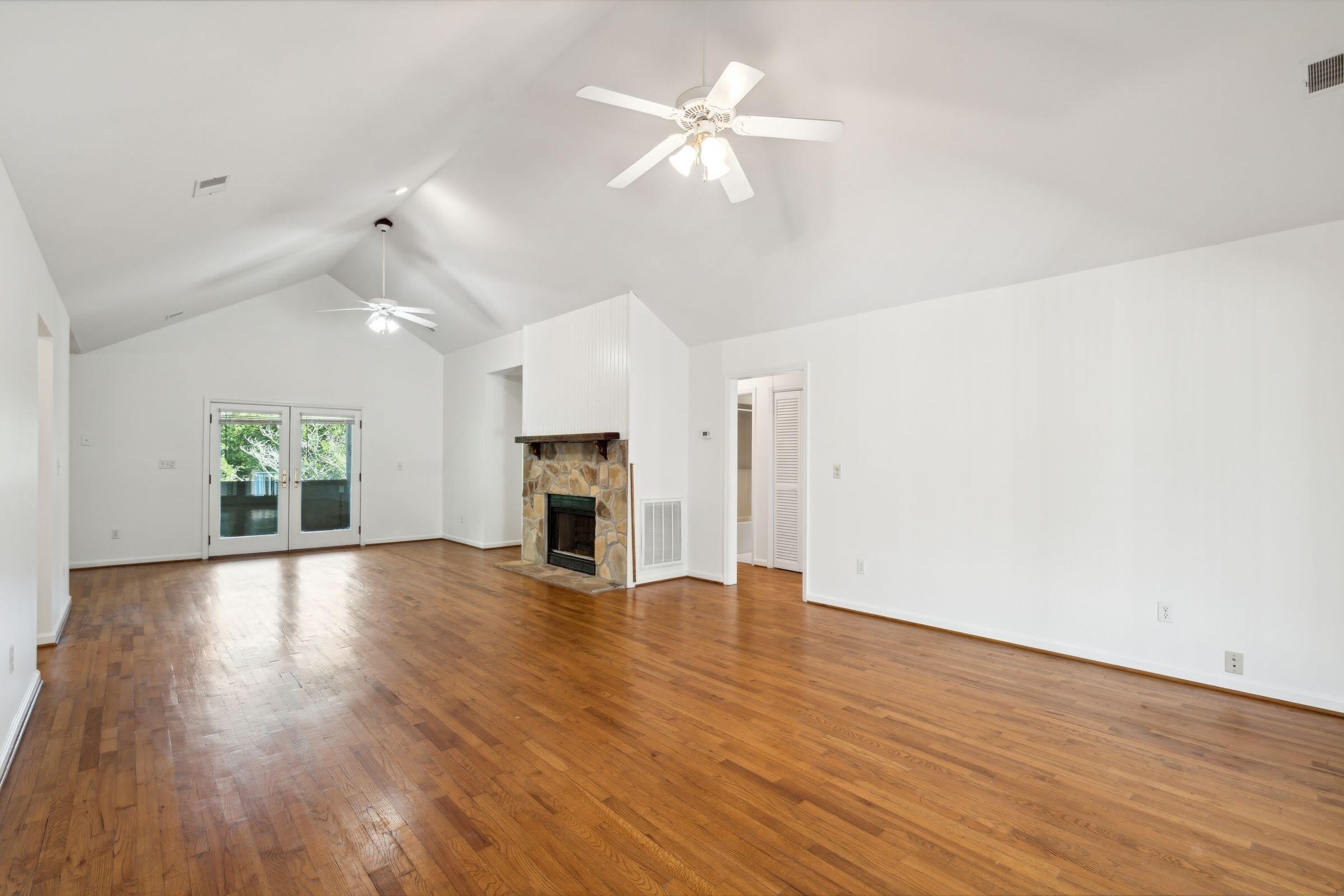 2250 Atlantic Avenue – photo 5