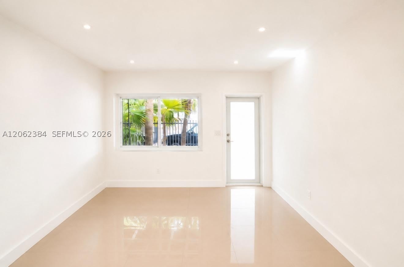 551 NE 61st St – photo 4