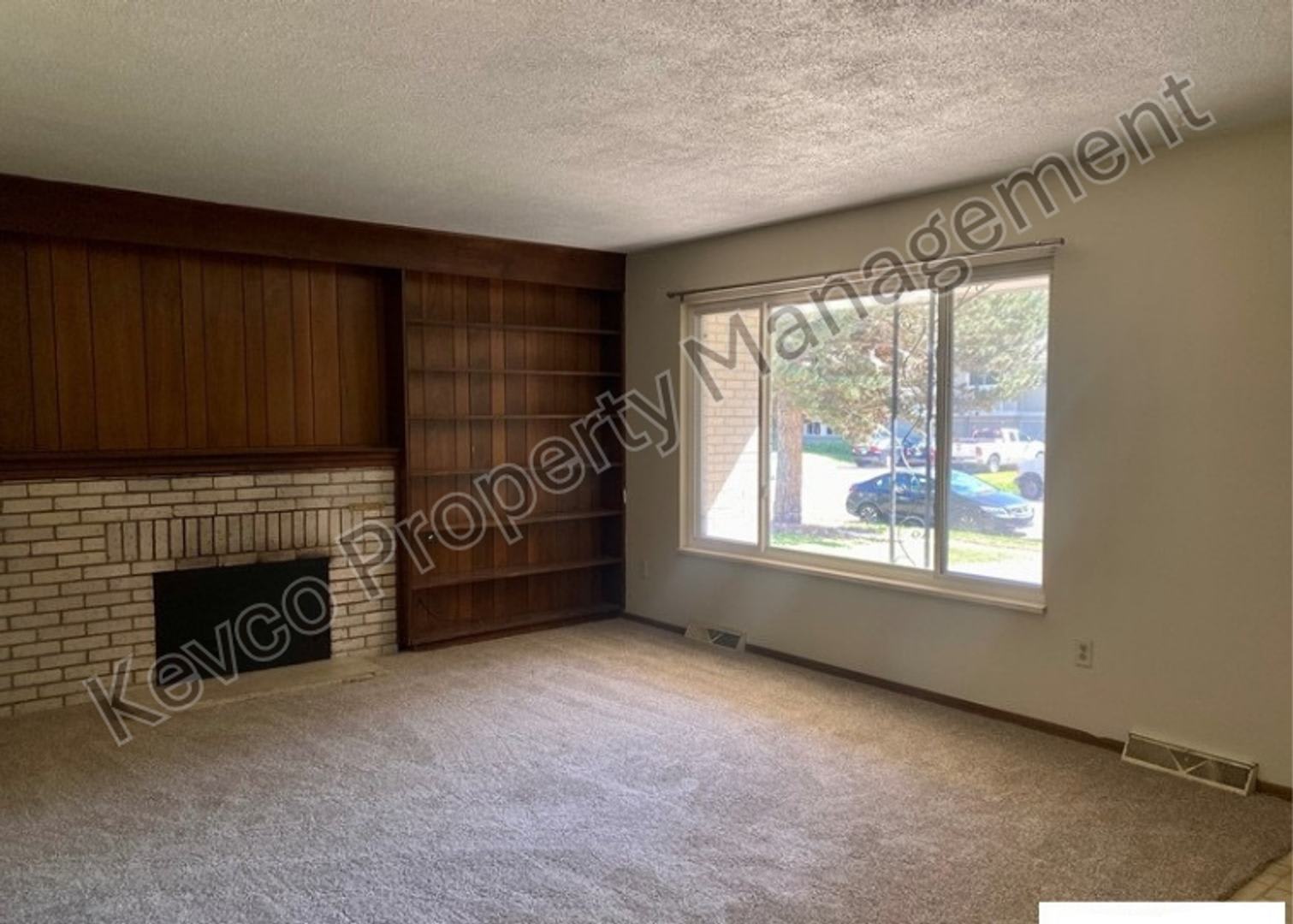 More Space. More Living. Huge 4 Bed House! – photo 2