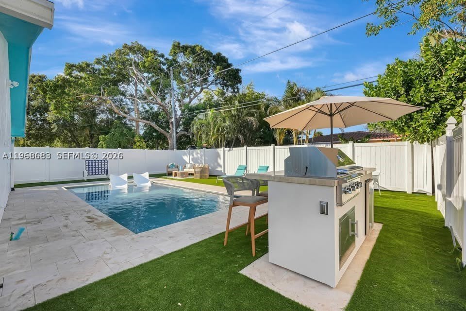 1319 SW 30th St – photo 2