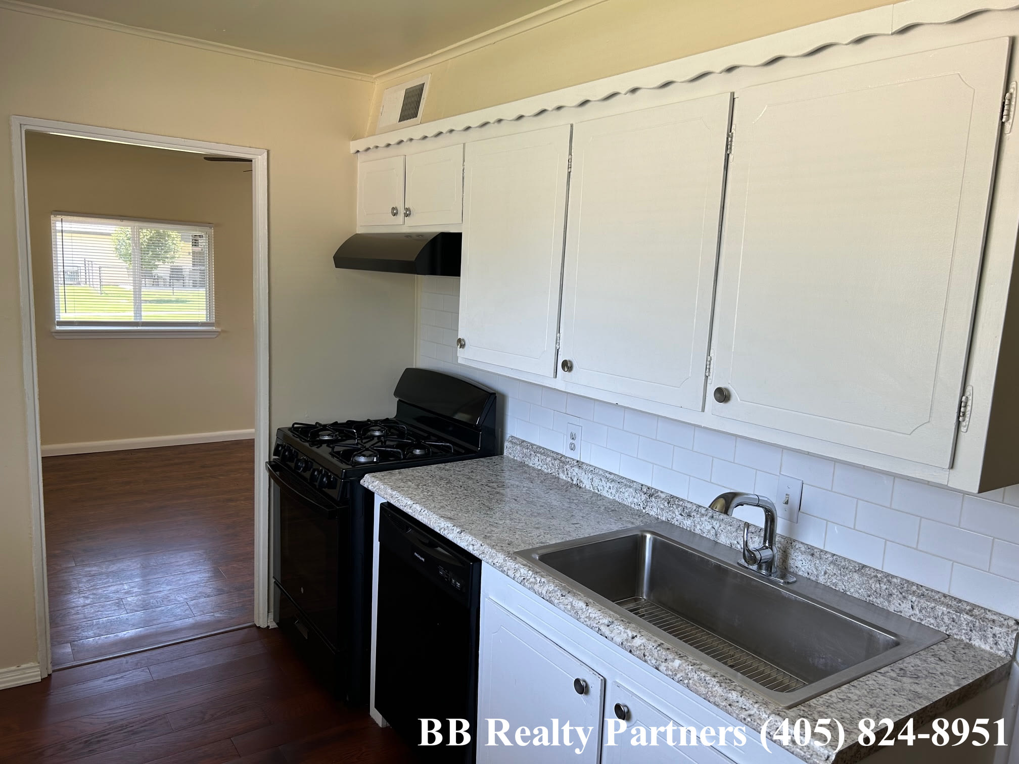 3147 S Louisville Ave – photo 5