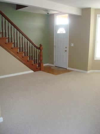 RENT NOW! Three Bed, One bath home PLUS bonus room! – photo 3