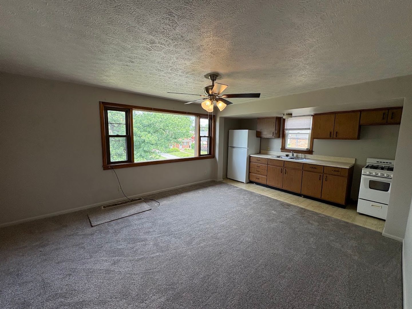 One bathroom one bedroom apartment for rent – photo 3