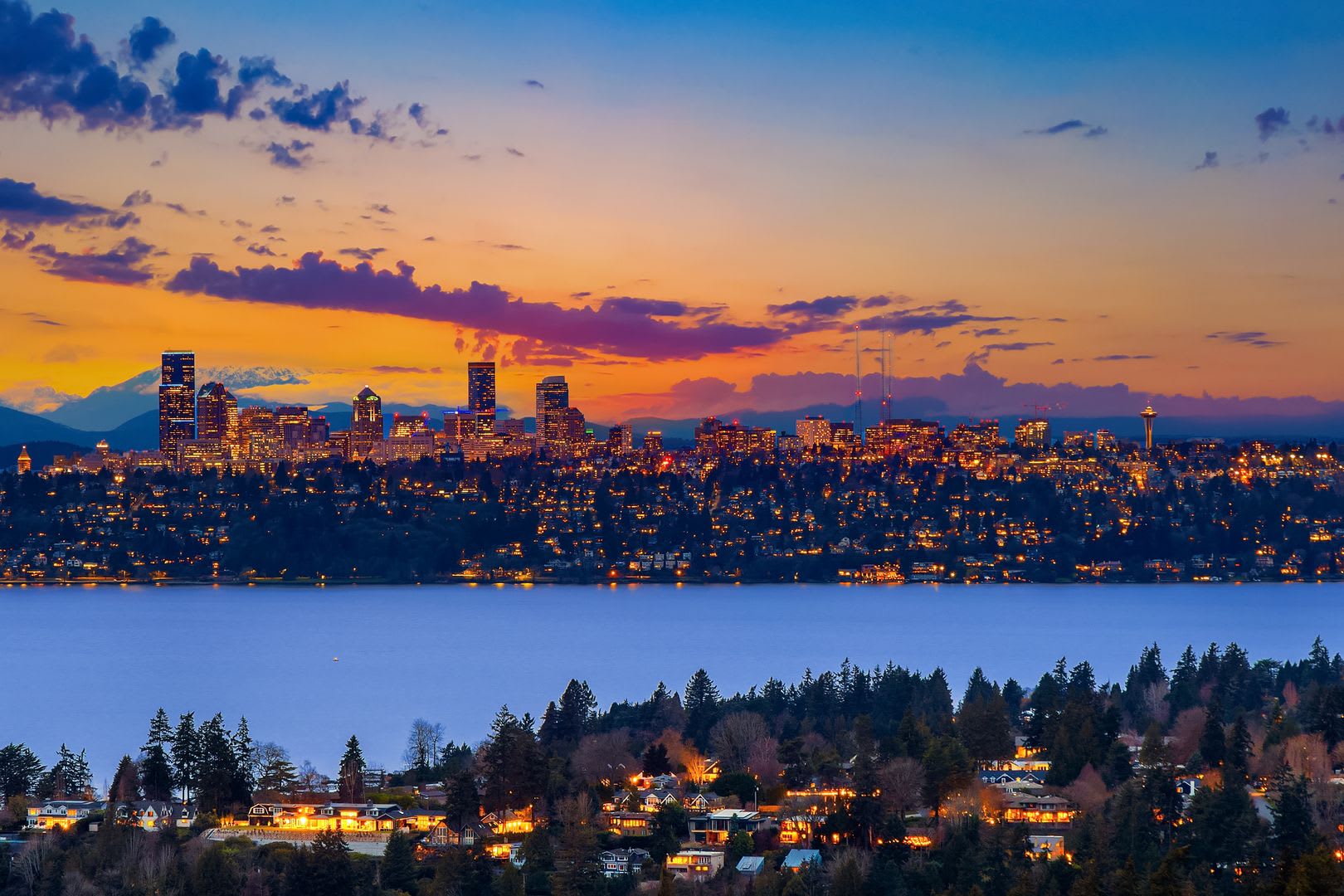 3Bd/2.5Ba Bellevue Condo – photo 2