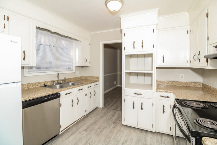 2824 Knightbridge Road – photo 5