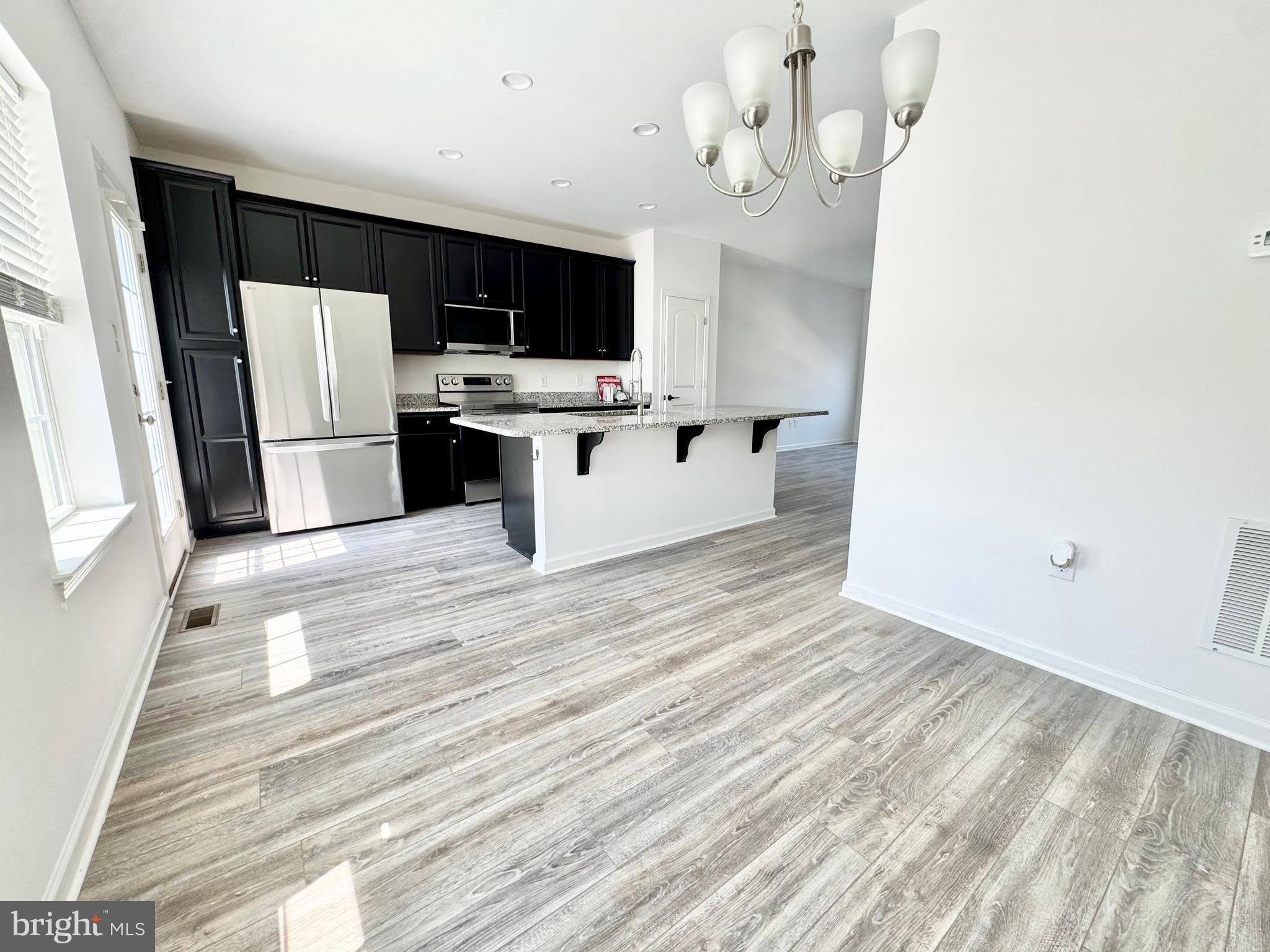 1066 WICKERSHAM Way – photo 4