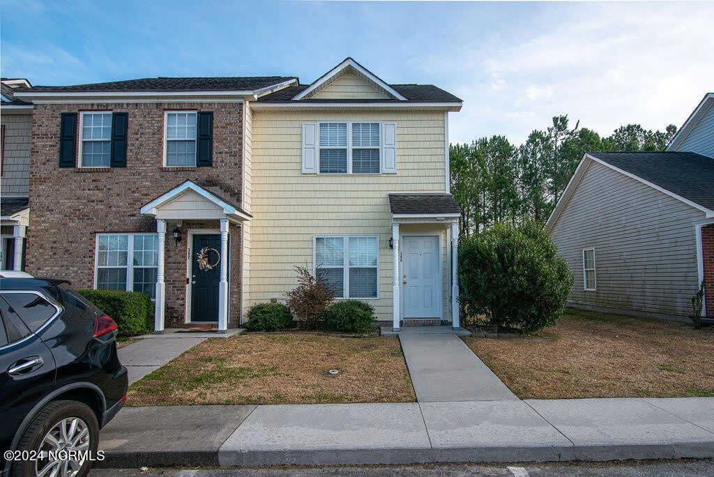 300 Streamwood Drive – photo 1
