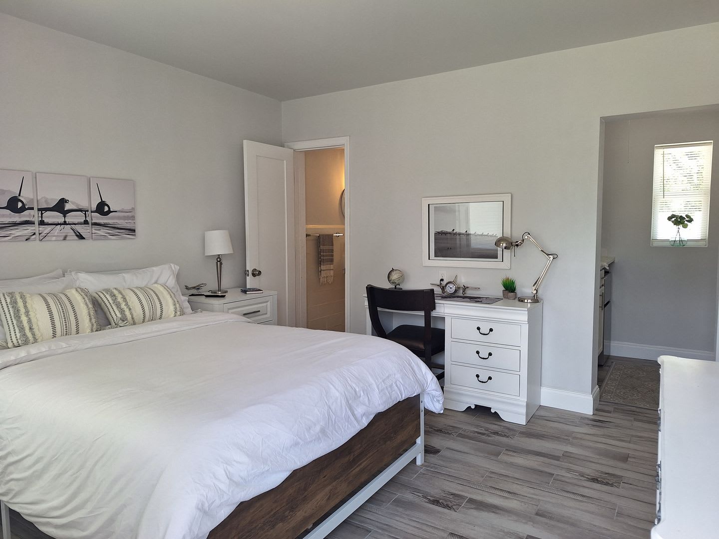 NSB FURNISHED EFFICIENCY UNIT-ALL UTILITIES INCLUDED INCLUDING WI-FI! – photo 4