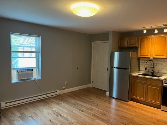 85 North Main Street – photo 2