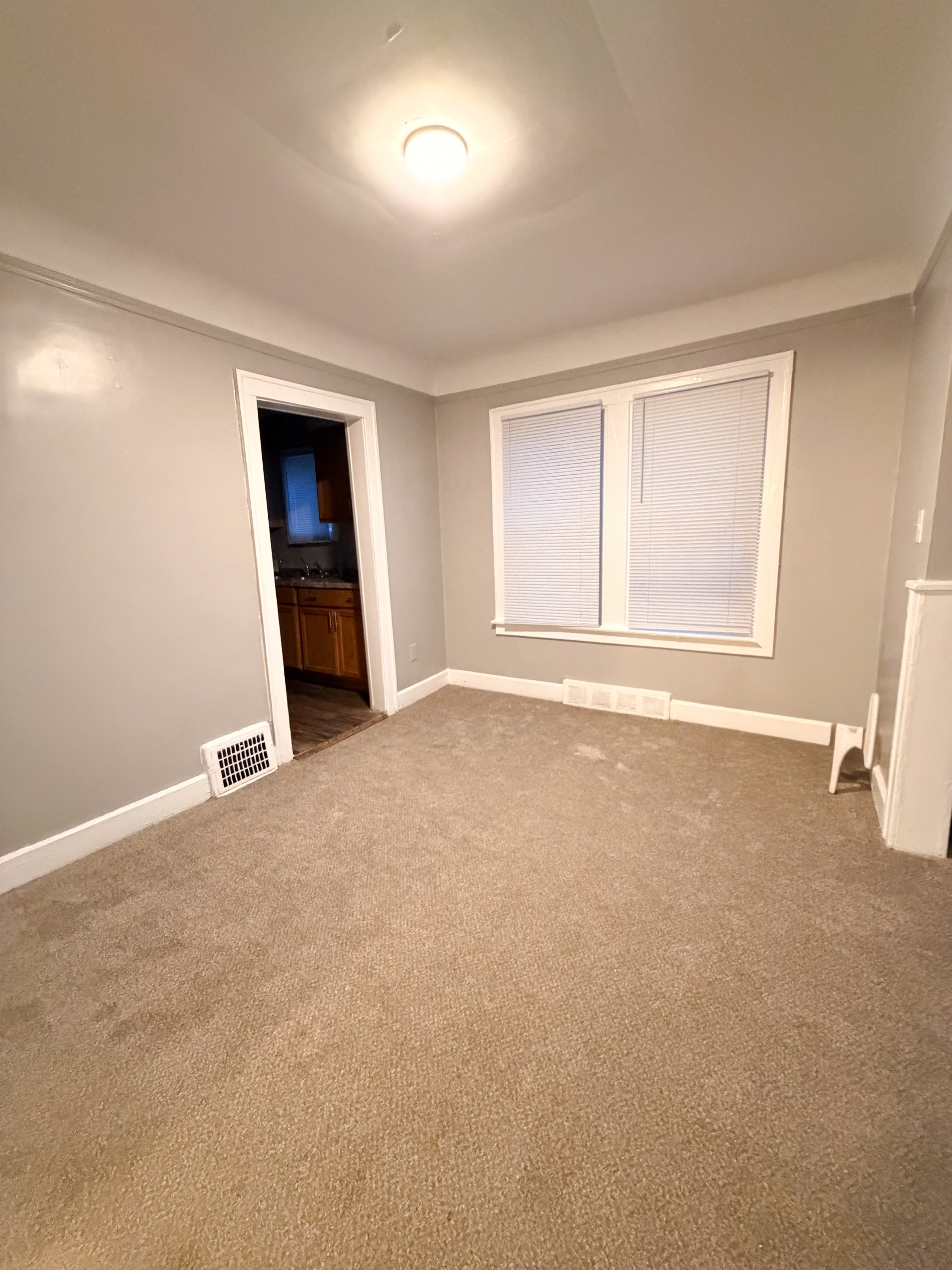 19010 Riverview Street – photo 5