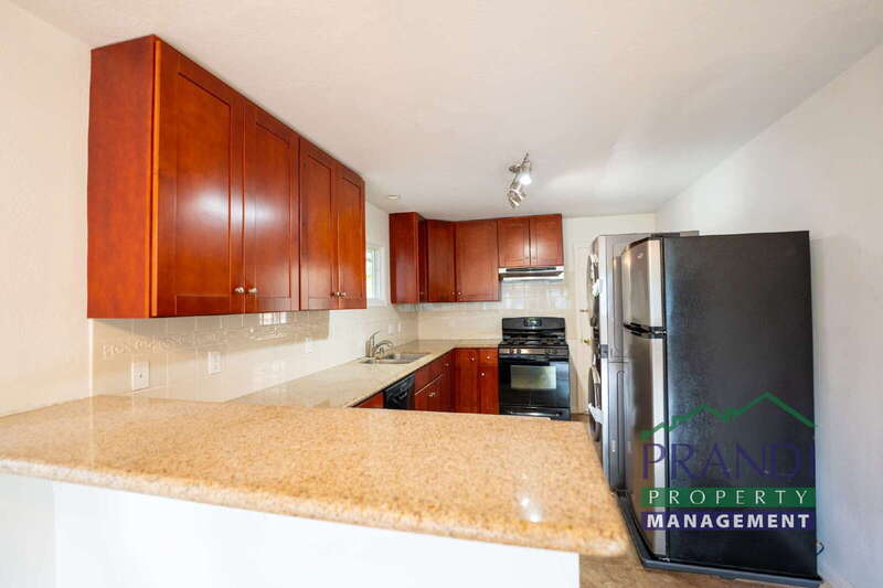 33 Willow Ave – photo 5