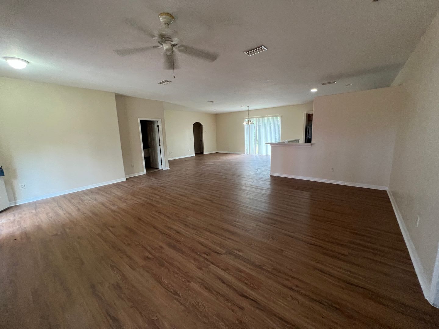 Available 9/15/26 -- $1,650 ** 3 Bed / 2 Bath * Single Family Home – photo 4