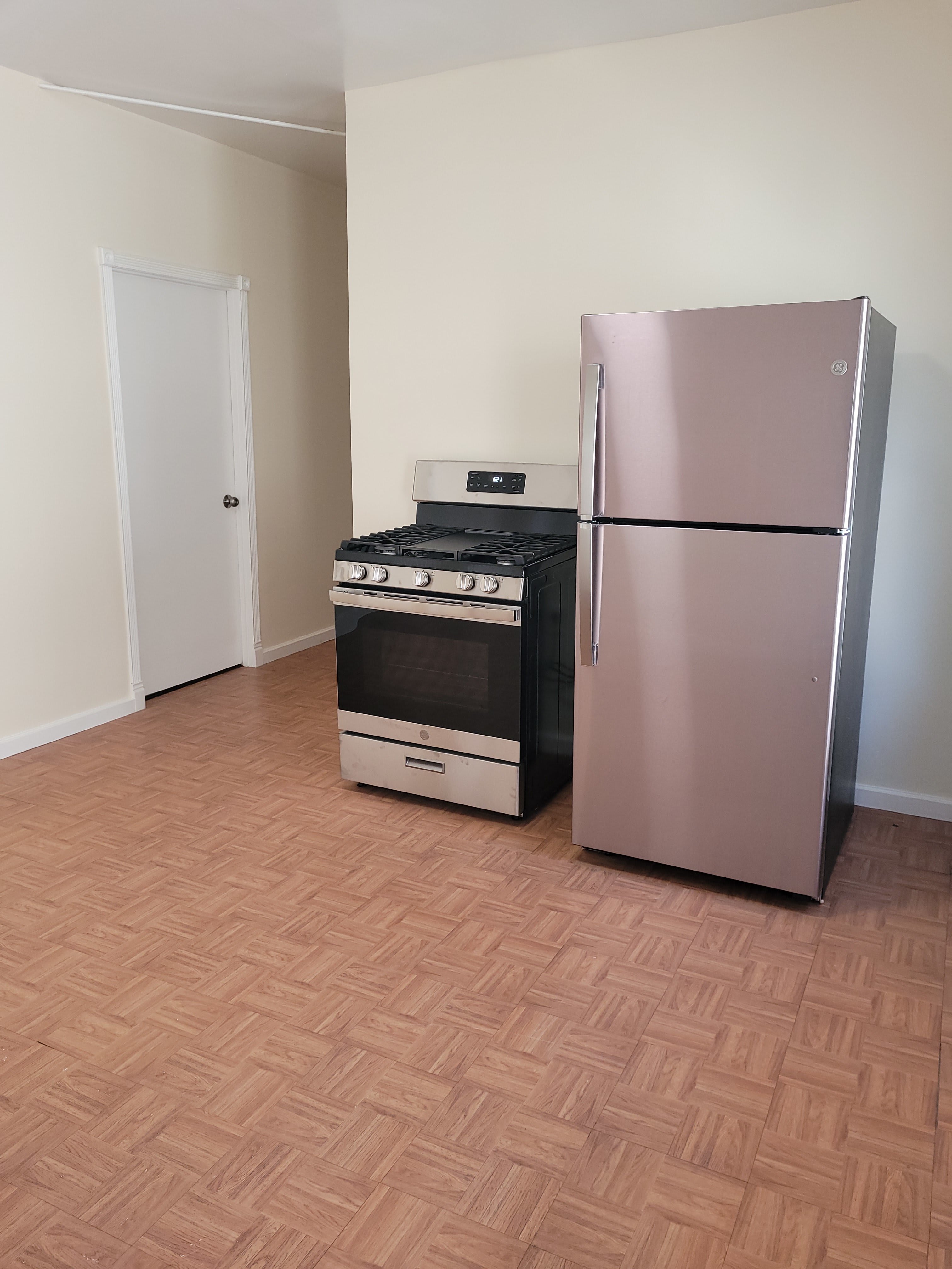182 Pleasant Street – photo 5