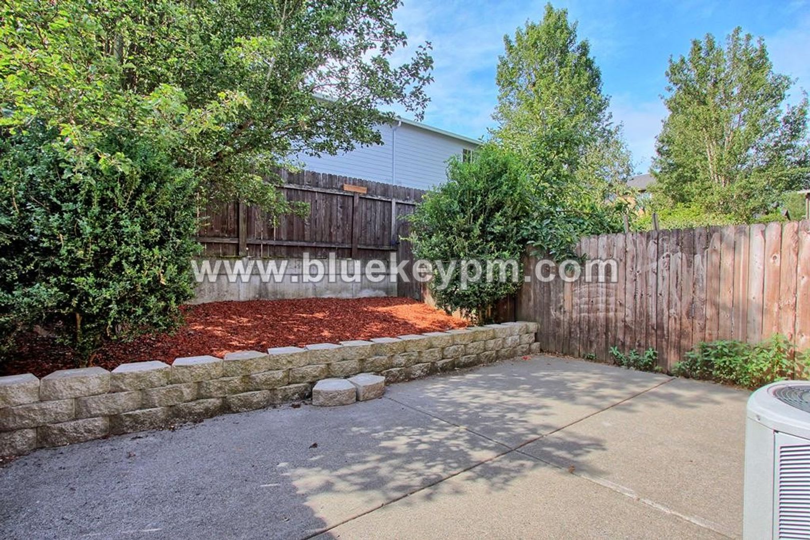 3 Bed, 2.5 Bath Townhome Located Near Covington Neighborhood Park in Orchards – photo 3