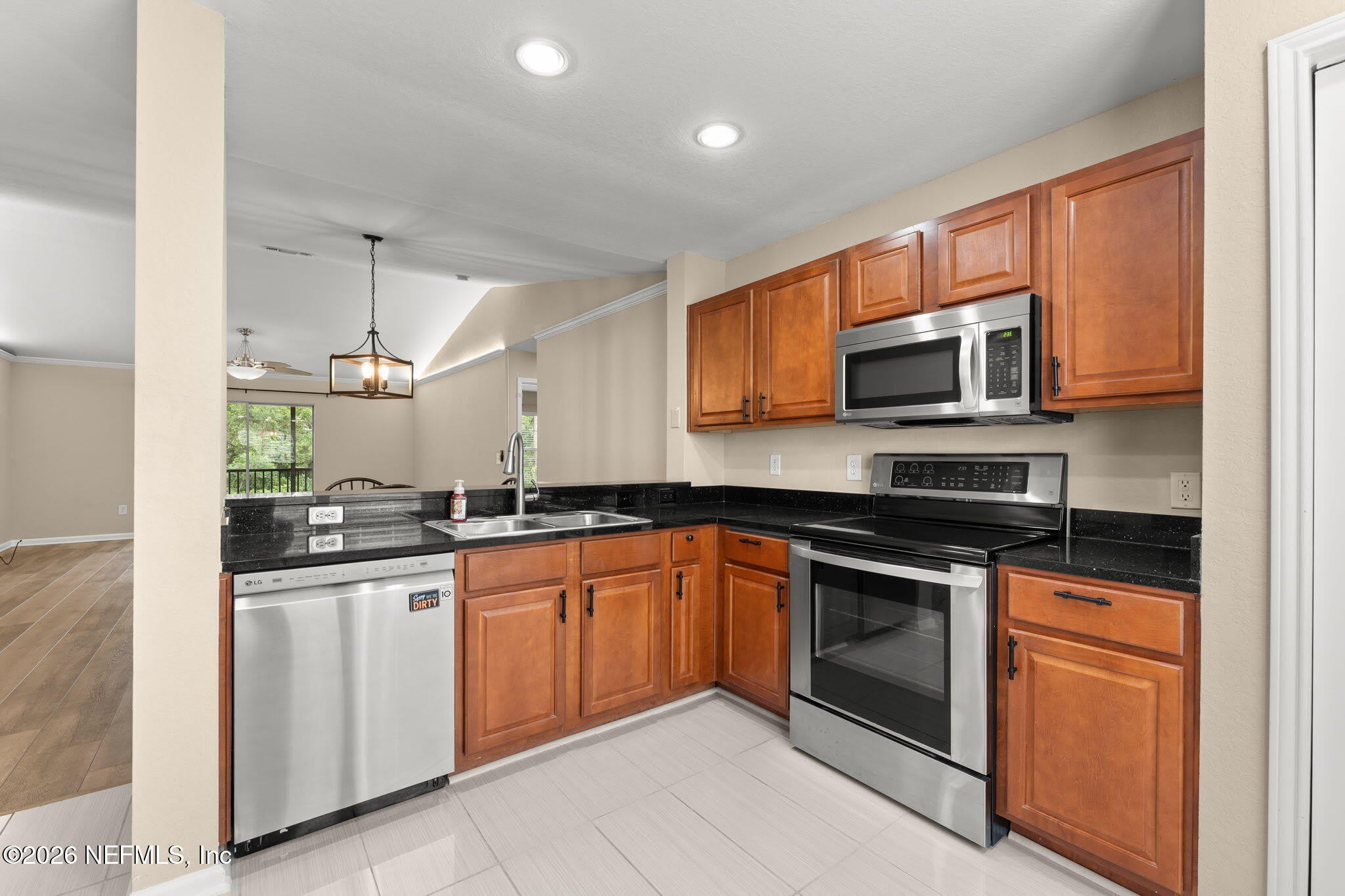10200 BELLE RIVE Boulevard – photo 5