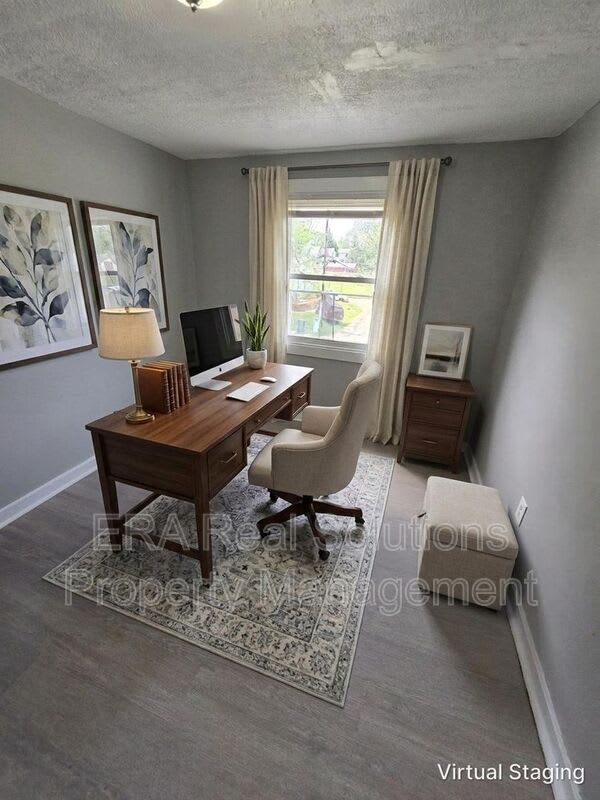 2590 Parkwood Avenue – photo 4