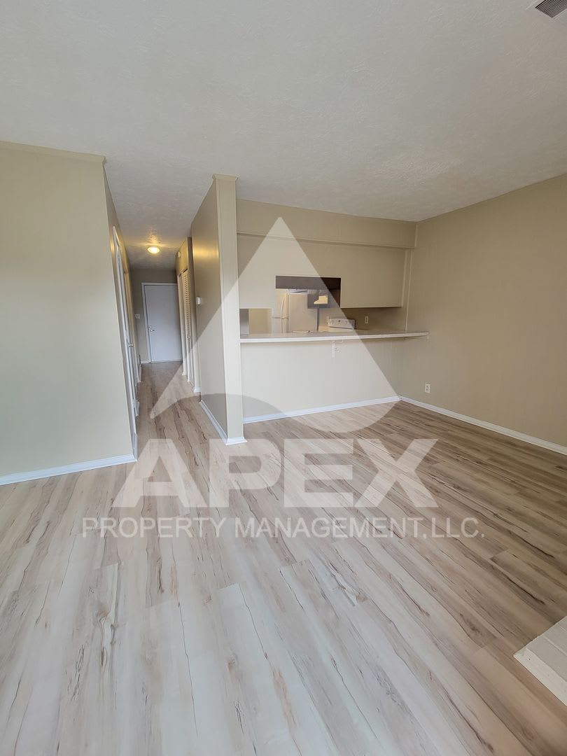 Nice 2 Bd 1 5 Ba Townhouse In West Knox Off Cedarbluff End Unit – photo 3