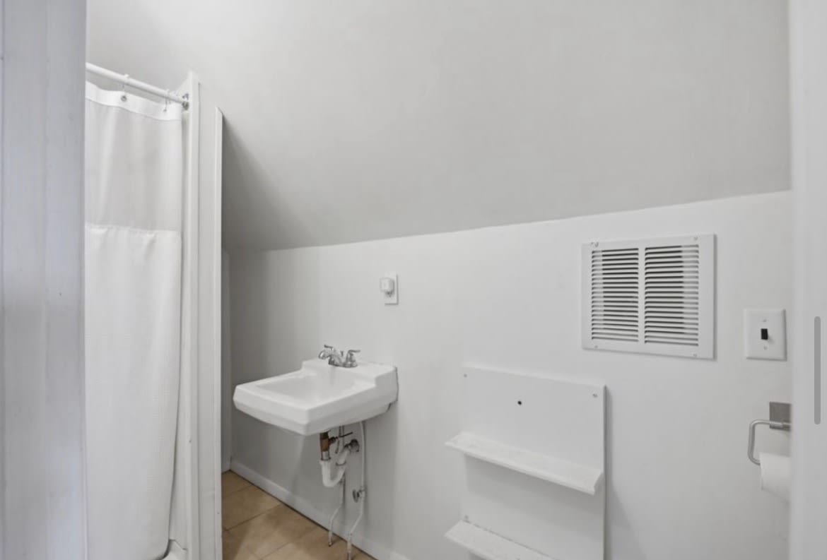 288 Morton Ave – photo 4