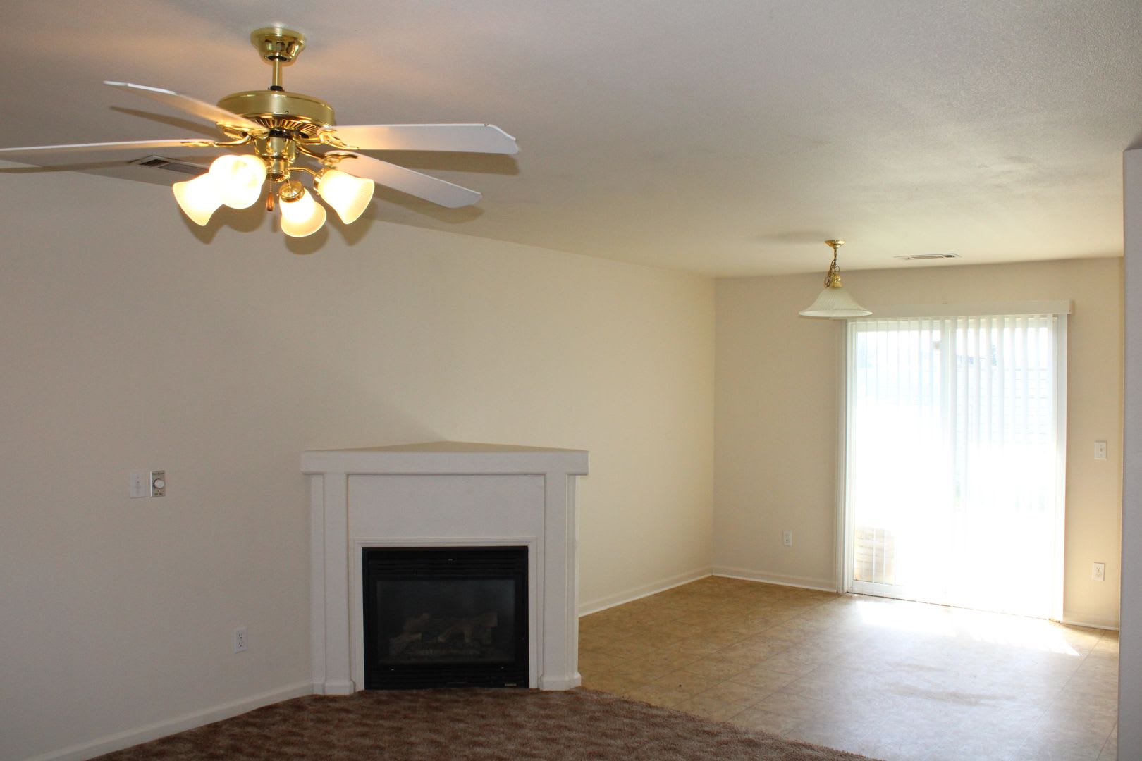 3 BED 2 BATH HOUSE LOCATED IN THE RAVENWOOD SUBDIVISION IN ANDERSON – photo 3
