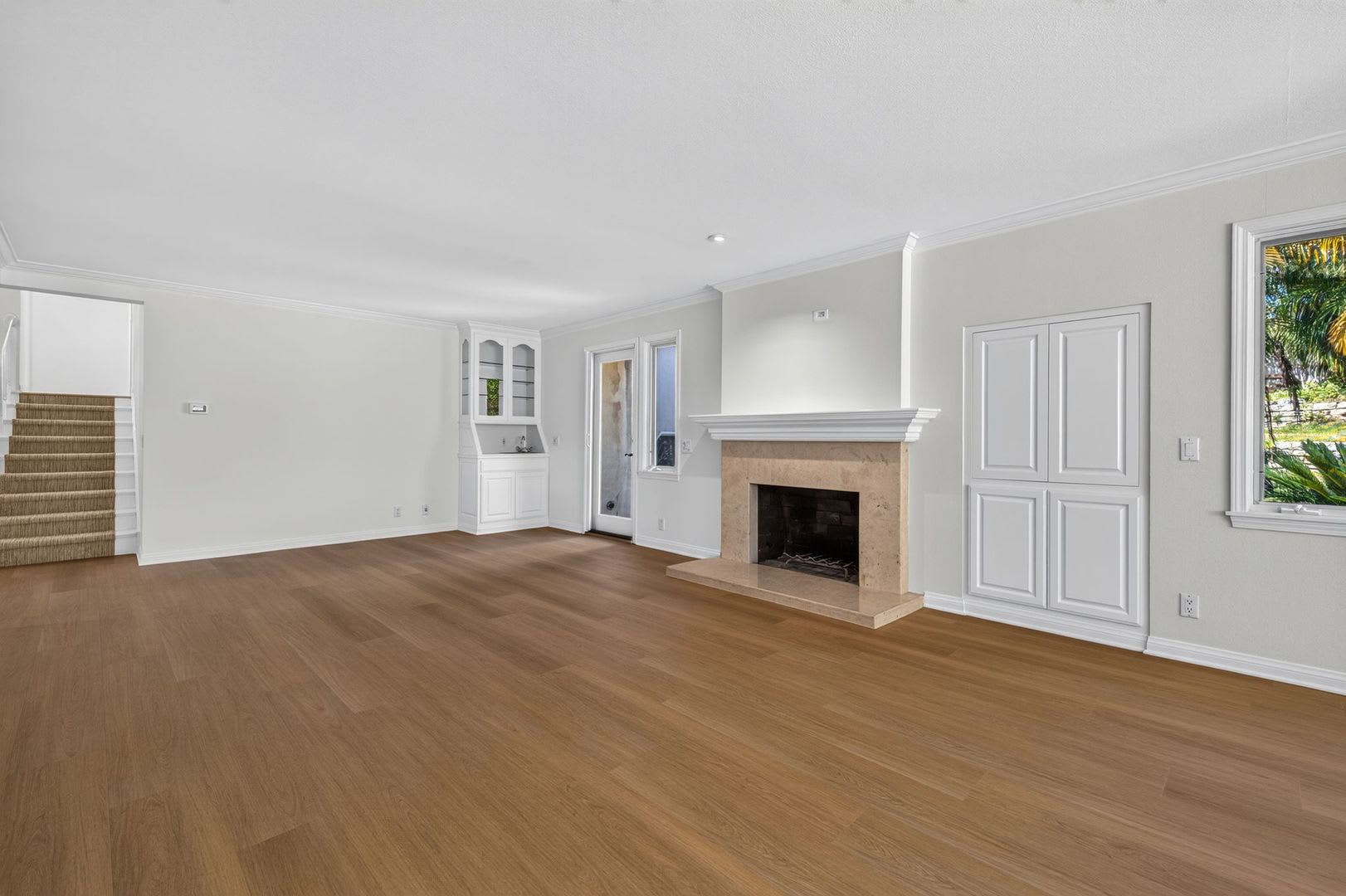 Spacious Two-Story 5 BD/3 BA Home in Desirable East Bluff Neighborhood – photo 3