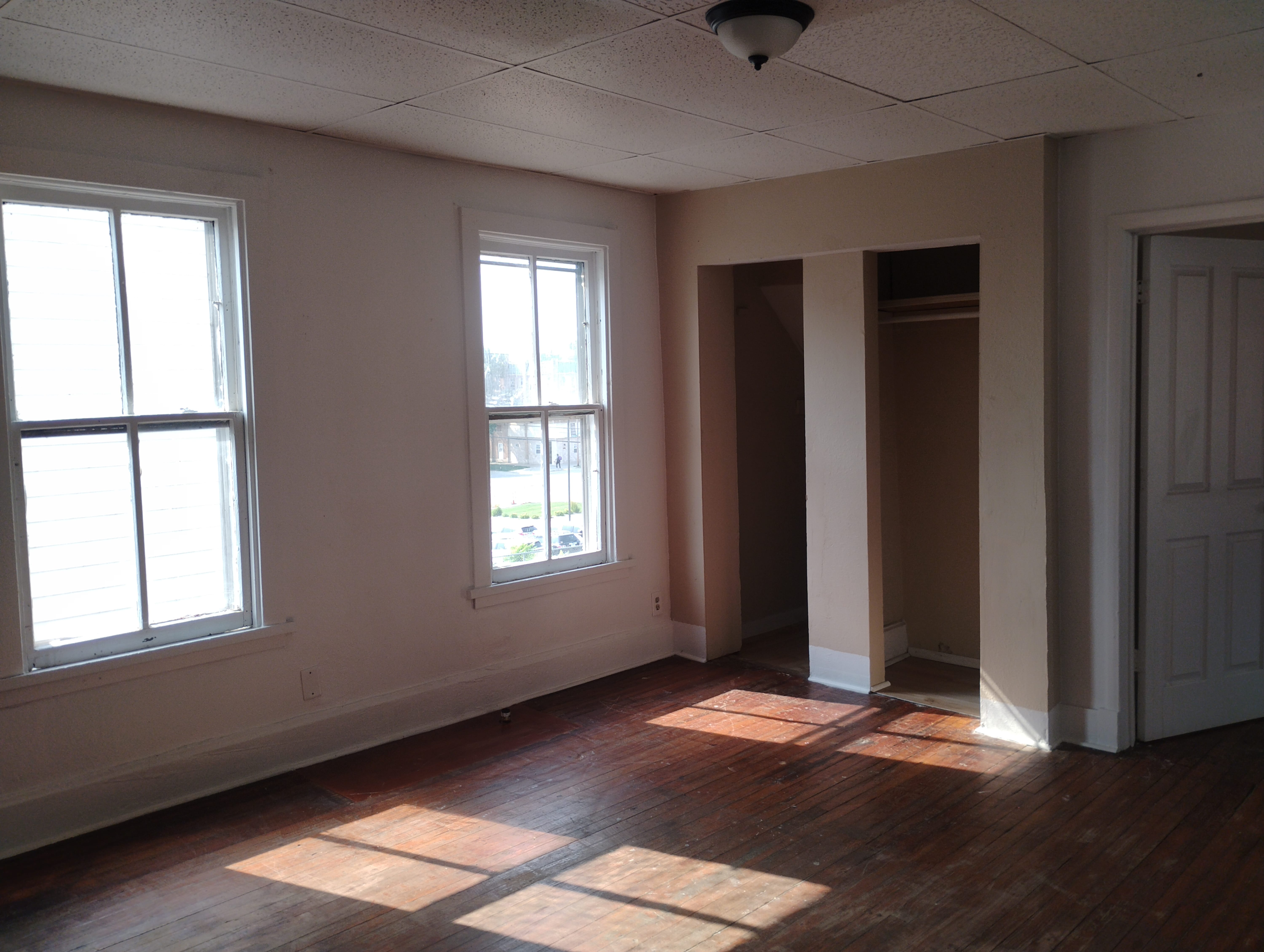 913 Nebraska St – photo 1