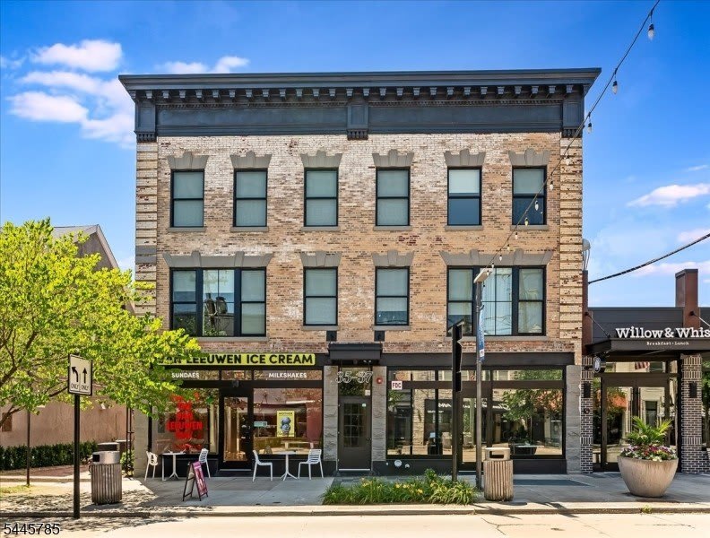 35 37 Main St 3B – photo 2