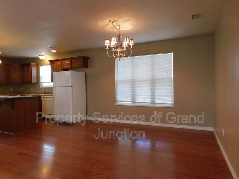 1183 Inverness Way – photo 5