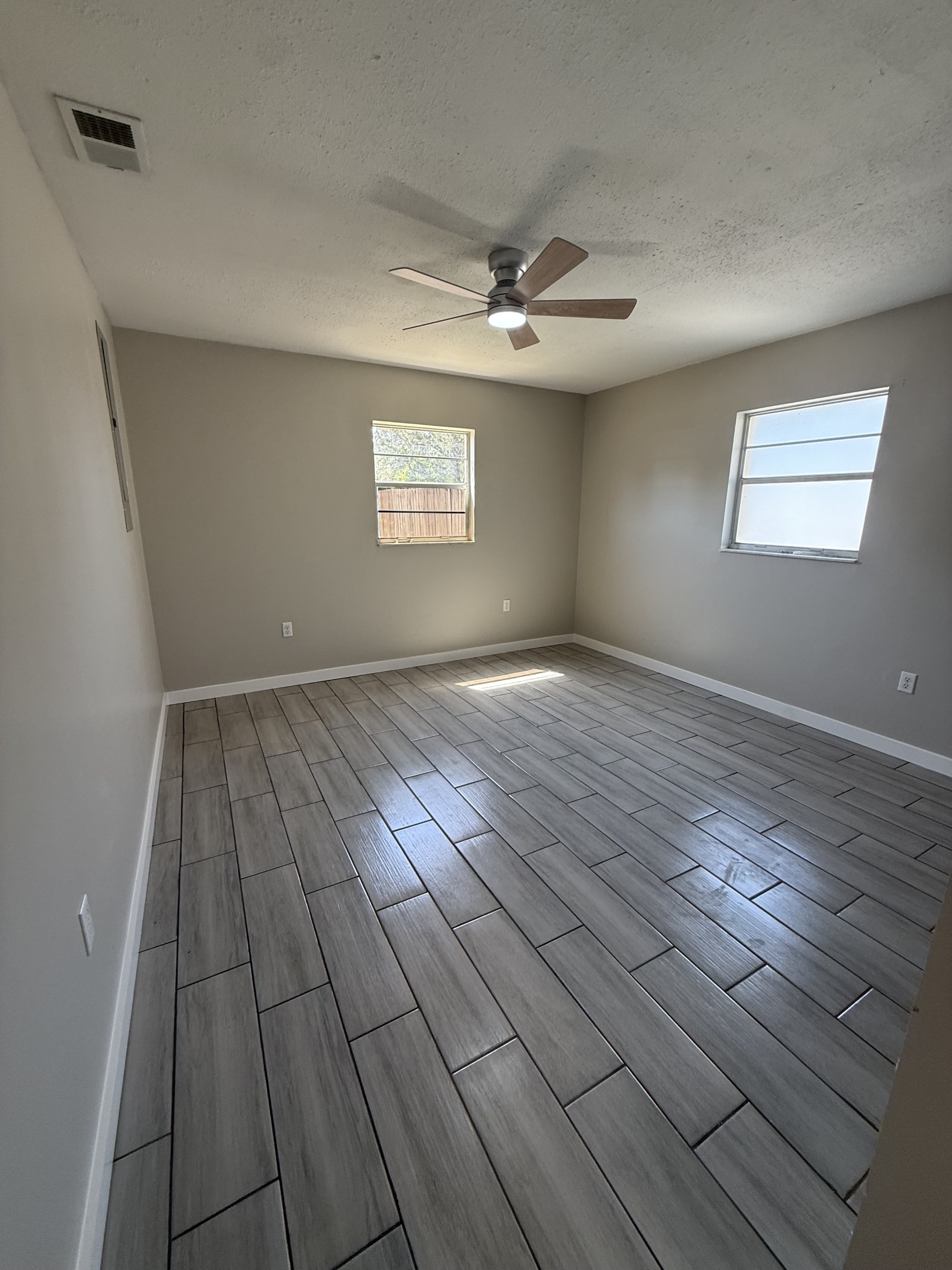 9251 Adler Street – photo 4